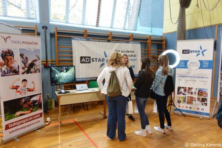 Karierna priložnost te čaka v Kamniku (6)